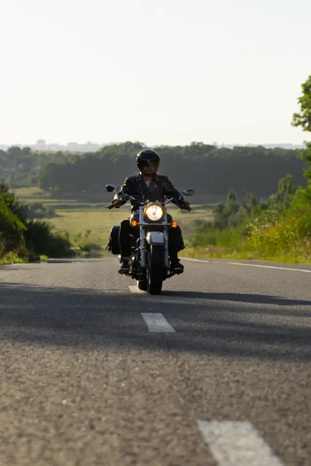 Illustration showing benefits of renting through Find On Rent